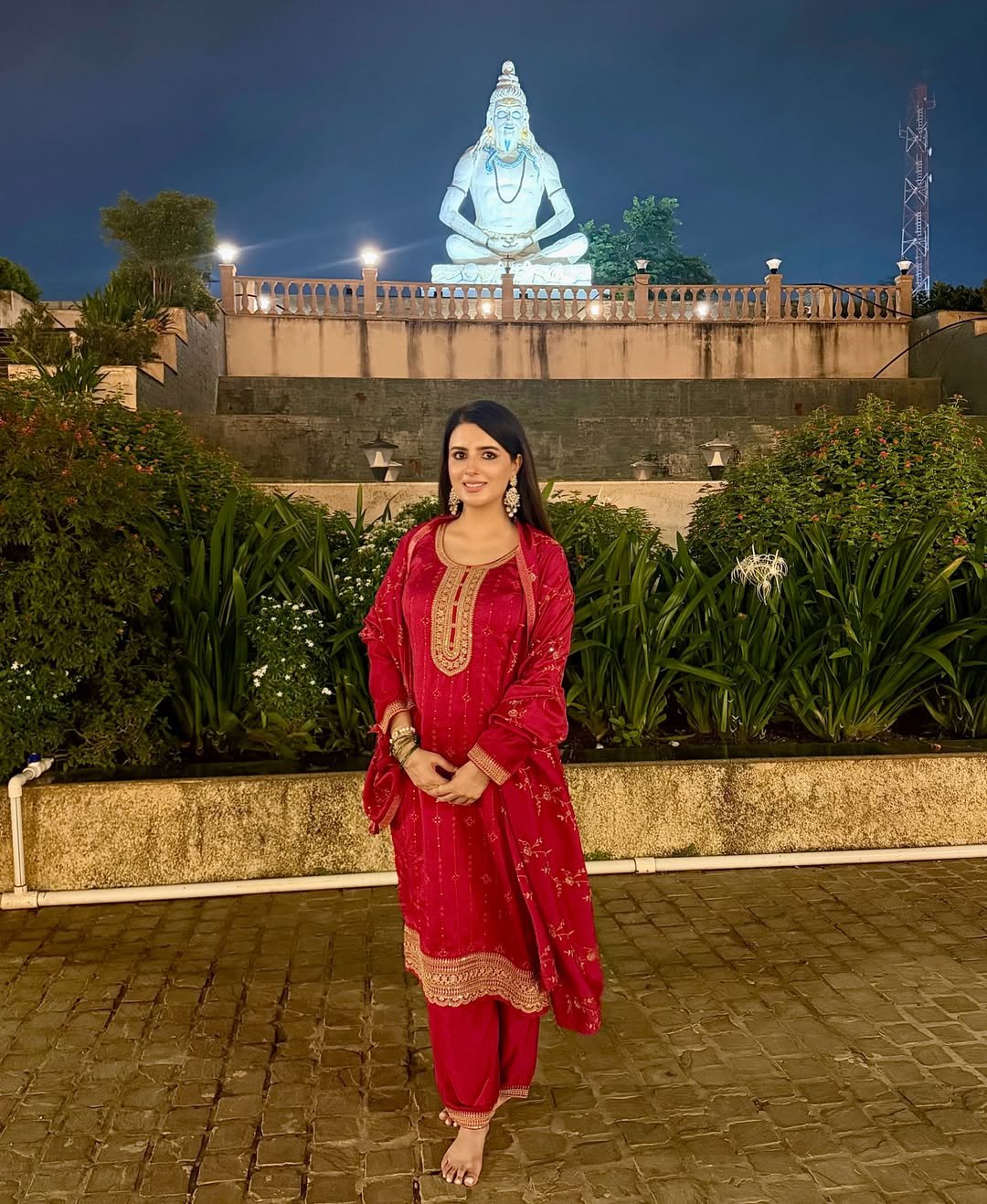Roka &mdash; makeup by Reshu Malhotra